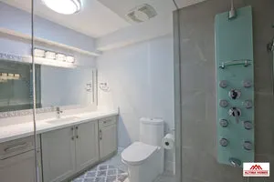 Luxurious Basement Bathroom - Altima Homes Inc.